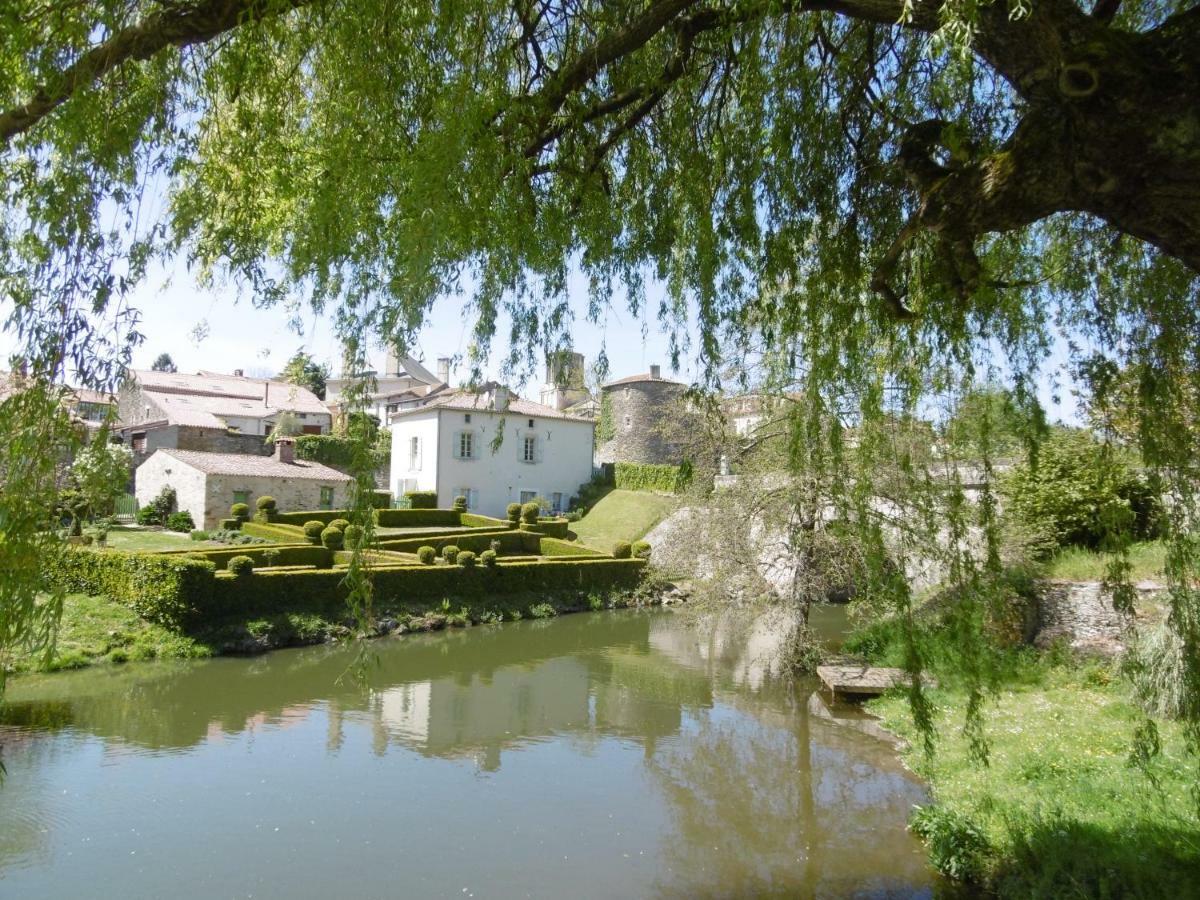 VouvantAlba Melusine住宿加早餐旅馆 外观 照片